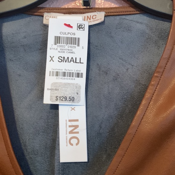 NWT V-Neck Jumpsuit - Picture 11 of 13